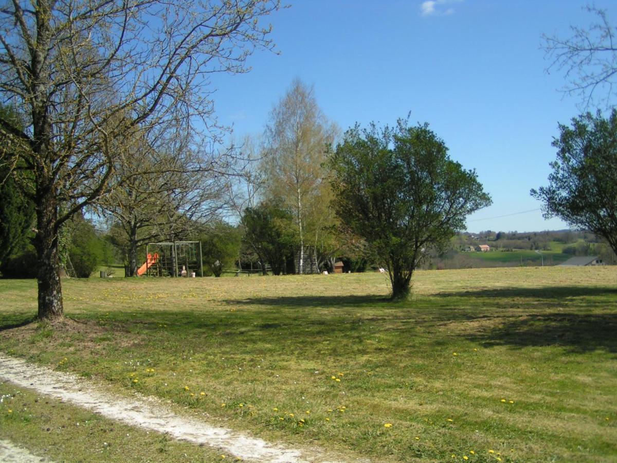 Вилла Domaine De Vaulatour. Payzac  Экстерьер фото