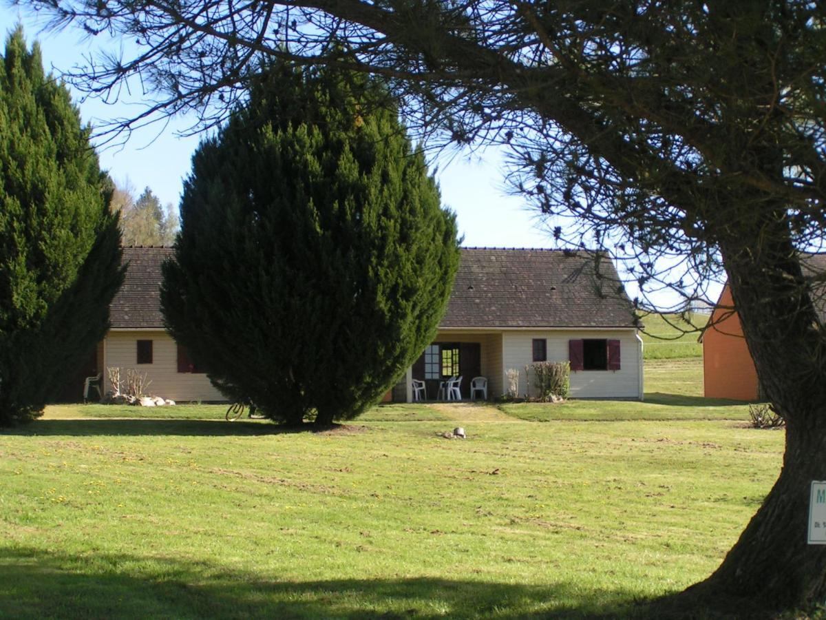 Вилла Domaine De Vaulatour. Payzac  Экстерьер фото